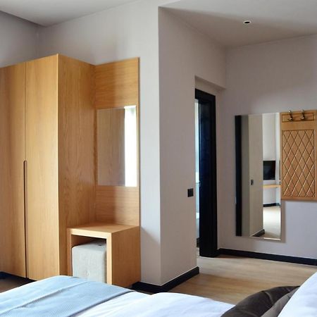 N'Peze Hotel Ljaknasi エクステリア 写真