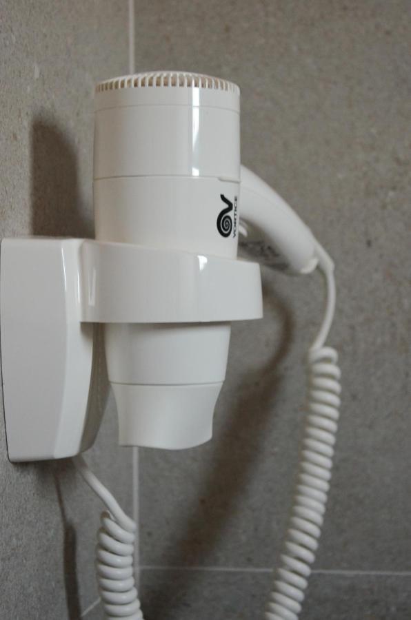 N'Peze Hotel Ljaknasi エクステリア 写真