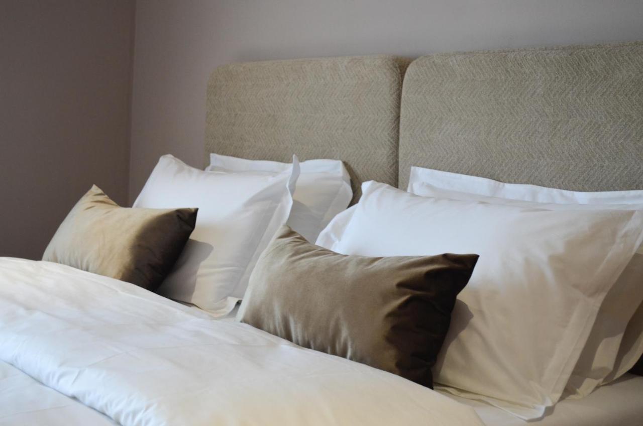 N'Peze Hotel Ljaknasi エクステリア 写真